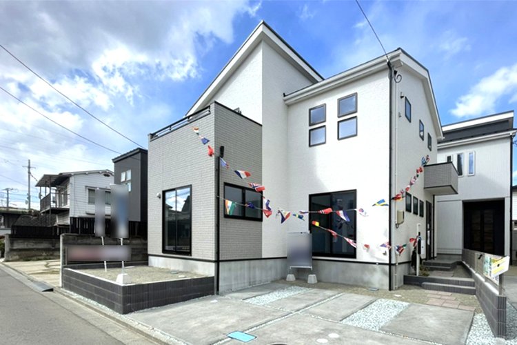 新築建売住宅の外観