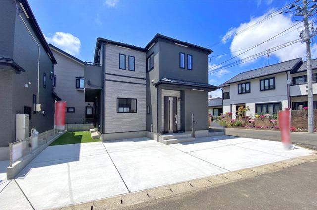 生活環境が整った人気エリアで駐車3台OK！（車種による）現地（2025年6月）撮影