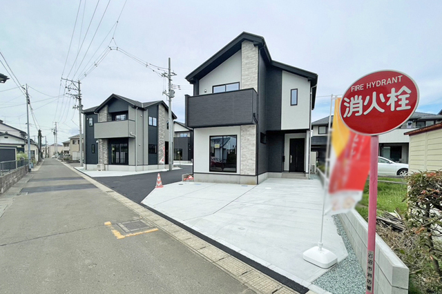 駅近なのに駐車3台OK！来客時に便利です♪現地（2026年9月）撮影