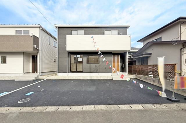 東四郎丸小学校徒歩8分！お子様の通学も安心！現地（2025年11月）撮影