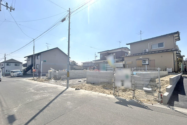 通学も安心の小学校徒歩8分♪防犯カメラ標準装備！現地（2026年3月）撮影