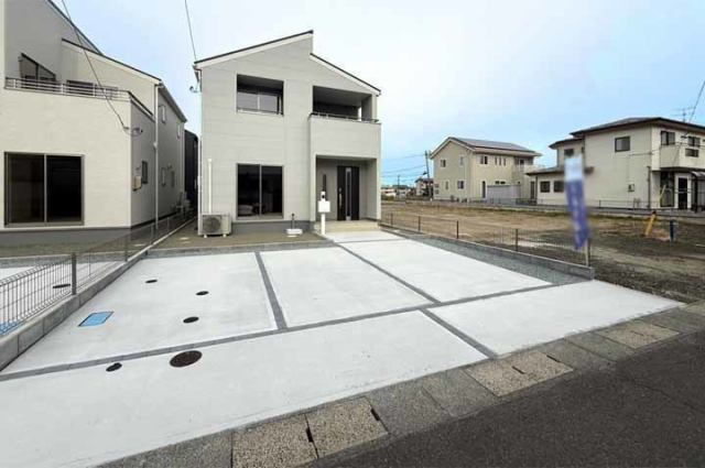 大型のファミリークローゼットを完備！家事動線が楽に！現地（2025年11月）撮影