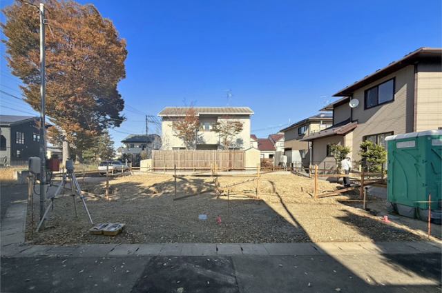 駐車2台OK！前面道6ｍと広々！現地（2025年11月）撮影