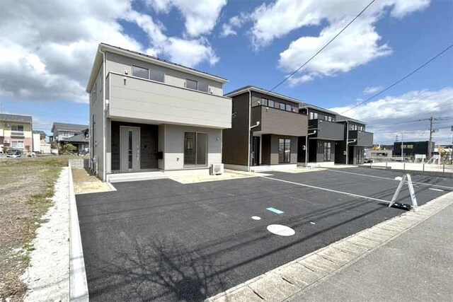 （現地写真）広々南道路で明るく開放的！