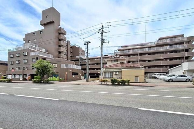 「八本松郵便局」はマンション下に併設！すぐ行けます！現地（2026年6月）撮影