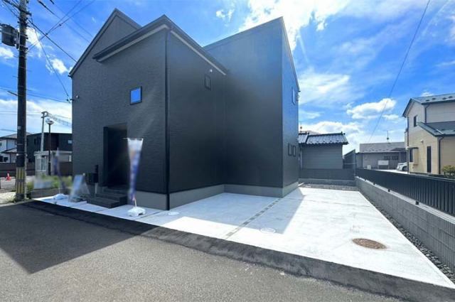 キッチン・廊下など欲しい所にしっかり収納スペース配置！現地（2025年8月）撮影