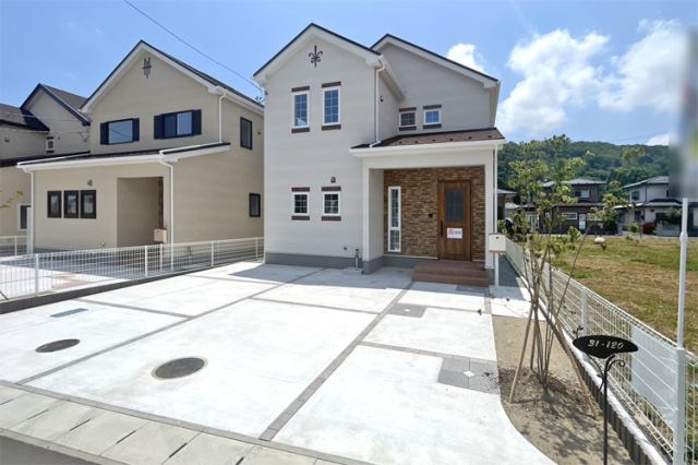 駐車が苦手な方も安心な道路幅6ｍ！安心安全なオール電化住宅♪現地（2025年6月）撮影