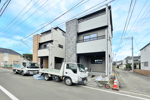 開放的で防犯にも優れた角地物件！現地（2026年10月）撮影