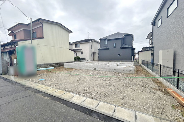 コンビニやスーパーが近くてお買物にも便利な立地♪東北福祉大前駅徒歩9分現地（2026年9月）撮影