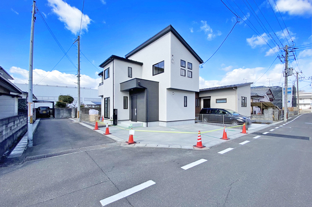 西多賀小学校徒歩8分！西多賀中学校徒歩10分！お子様の通学も安心！現地（2026年3月）撮影