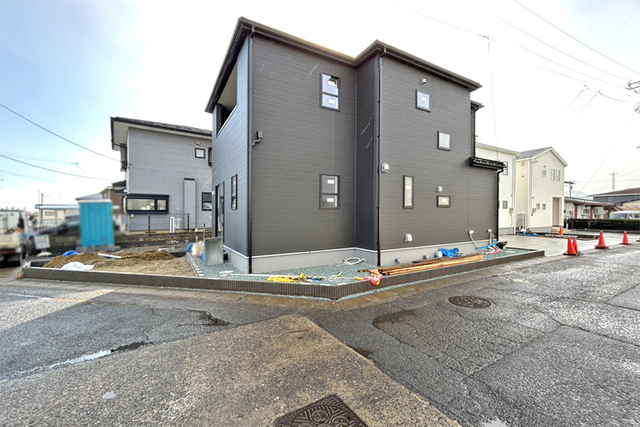 （現地写真）陽当たり良好で開放的な角地！