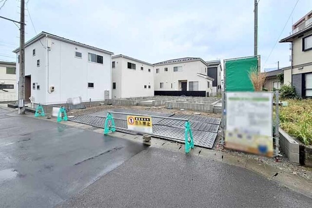 幼稚園・コンビニ・ドラッグストアまで徒歩9分！現地（2026年7月）撮影