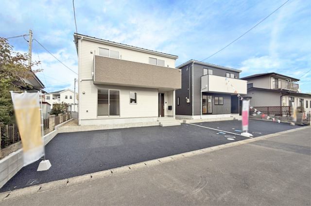 駐車並列3台可能♪来客時に便利！現地（2025年11月）撮影