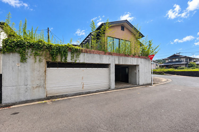 贅沢な敷地広々71坪越え！防犯性の高い角地で日当たり通風も良好♪現地（2026年9月）撮影