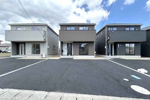 （現地写真）広々南道路で明るく開放的！