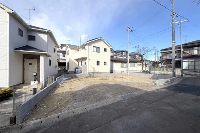 （現地写真）角地で開放的！