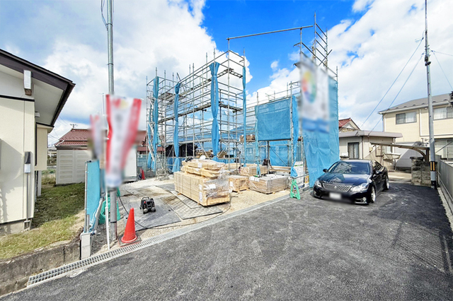 2部屋に面した南向きバルコニー！広々使えて布団もすぐ干せます！現地（2026年10月）撮影