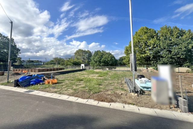 陸前落合駅徒歩10分と通勤通学やお出かけの際にも便利な立地現地（2025年8月）撮影