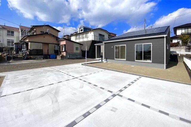 幼稚園・スーパー・郵便局まで徒歩10分内！忙しい家族も嬉しい立地♪現地（2026年2月）撮影