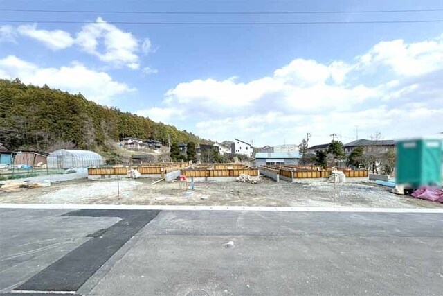 （現地写真）県道近くお出かけも便利な立地！