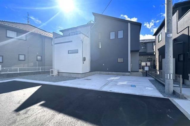 駐車並列2台OK！現地（2025年11月）撮影