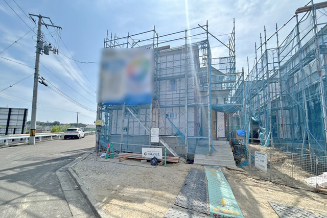 お買い物にも便利なブランチ徒歩3分明るく開放的な角地住宅現地（2026年5月）撮影