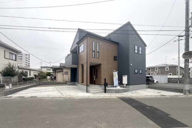 （現地写真）50坪超の敷地！ゆとりの並列2台駐車！