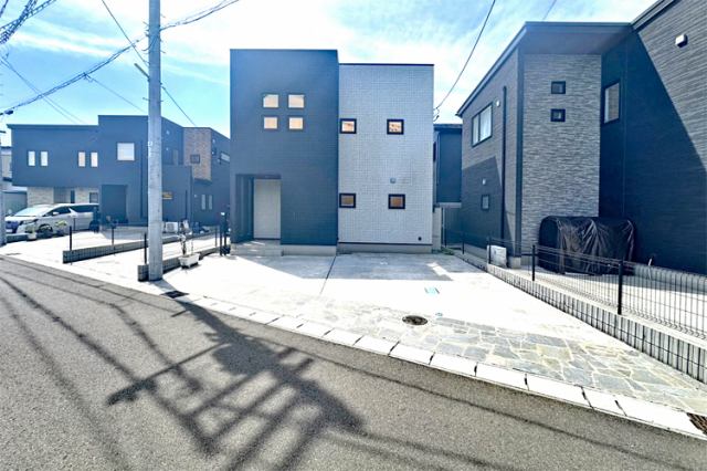 令和3年3月築！キレイな内外装！現地（2025年5月）撮影