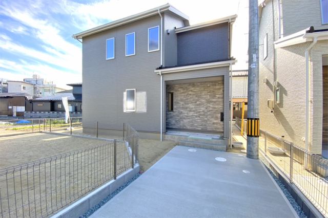 （現地写真）小学校まで徒歩1分♪