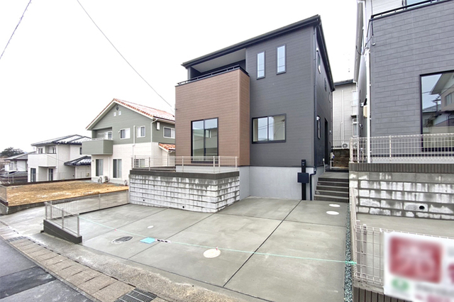 芦口小学校徒歩8分！入学したばかりのお子様の通学も安心♪現地（2026年3月）撮影