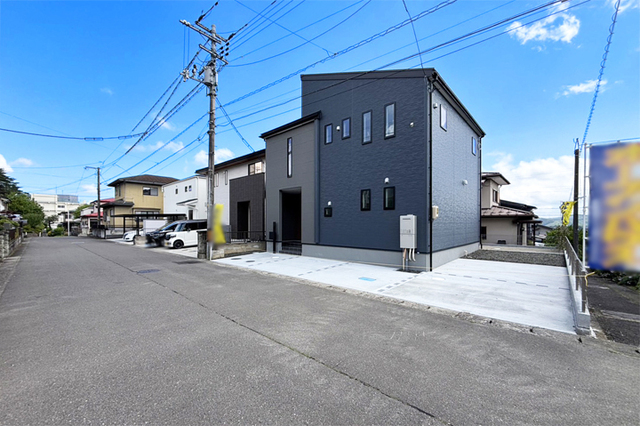人来田小学校徒歩2分！人来田中学校徒歩3分！お子様の登下校も安心♪現地（2026年7月）撮影