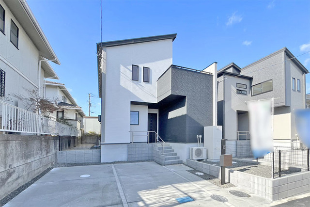 前面道路9mで駐車もラクラク♪安心の長期優良住宅！現地（2026年1月）撮影