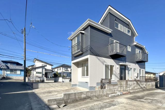 地下鉄南北線「黒松駅」徒歩圏内ゆったり並列2台可能現地　（2025年12月）撮影