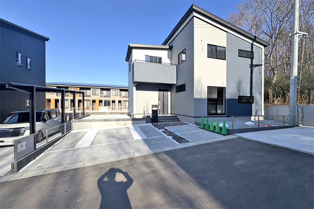 （現地写真）カースペース並列3台可！