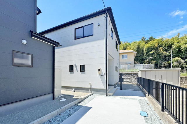 保育園・コンビニ・ドラッグストアも徒歩9分内！子育て世帯に嬉しい周辺環境！現地（2026年5月）