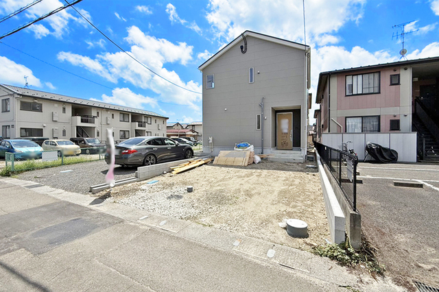 暮らしの安全が守られる防犯カメラを完備！現地（2026年8月）撮影