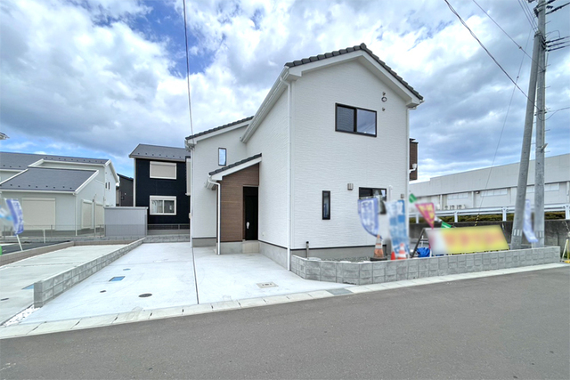 （現地写真）前面道路広く駐車ラクラク♪