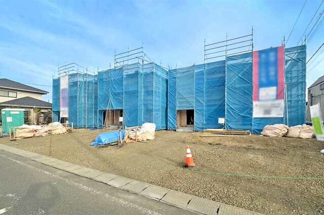 全居室南向きの角地！駐車並列4台可能！現地（2026年2月）撮影