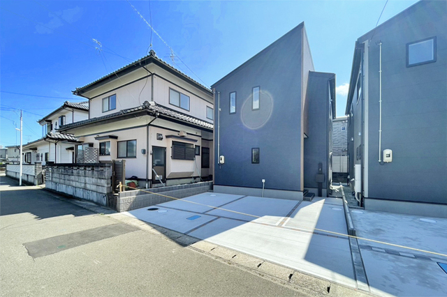 金融機関・コンビニ・ドラッグストアまで徒歩6分内！周辺環境整ってます！現地（2026年9月）撮影