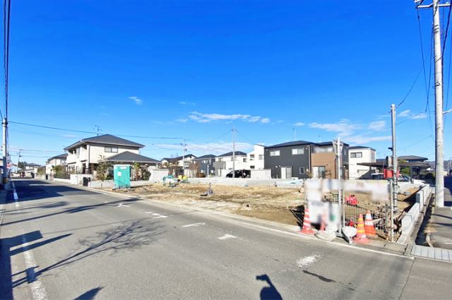 全居室南向きの角地！駐車並列4台可能！現地（2025年12月）撮影