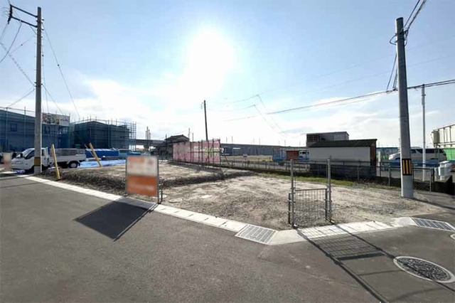 （現地写真）56坪超のゆとりある敷地！お好きなメーカーで納得のマイホーム♪