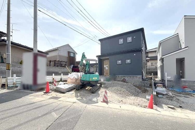 （現地写真）61坪超の敷地！並列3台駐車OK！