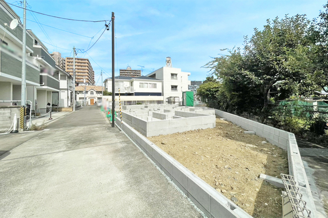 駐車2台可能！駅近なのに嬉しいですね！現地（2026年10月）撮影