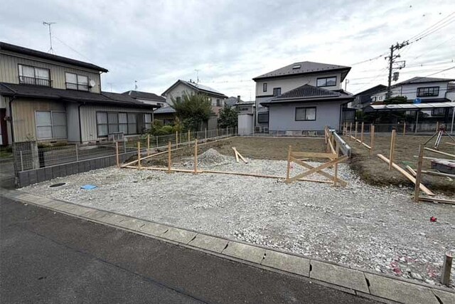 （現地写真）小・中学校学校まで徒歩10分！