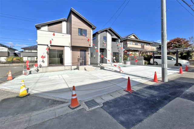 （現地写真）三方角地で開放的！