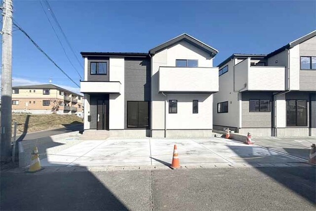 （現地写真）陽当たり良好で開放的な角地♪