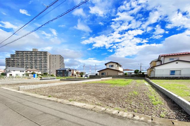 立地が良いエリアに全6棟！買い物にもすぐ行けます！現地（2025年10月）撮影