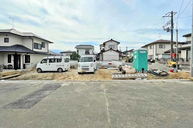 大型の納戸＆ファミリークロークを完備！朝の身支度がスムーズに！現地（2026年10月）撮影