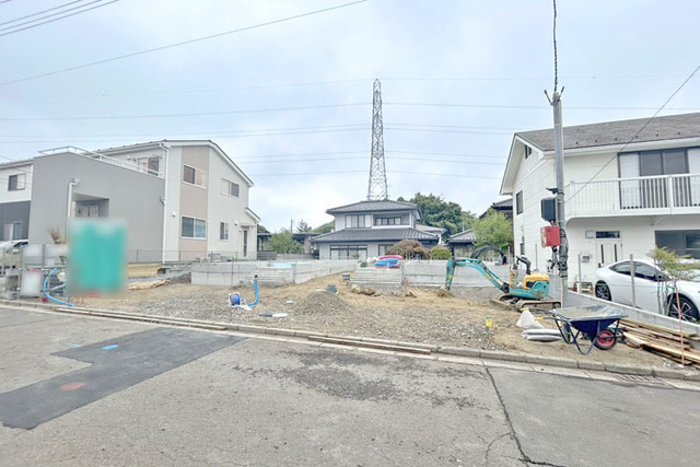 並列駐車2台可能♪前面道路6m以上で駐車時もラクラク！現地（2026年7月）撮影