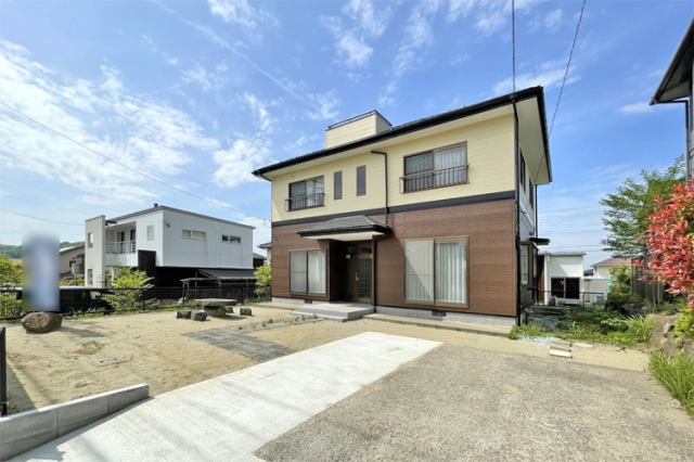 77坪の広々敷地南面にお庭完備現地（2025年5月）撮影